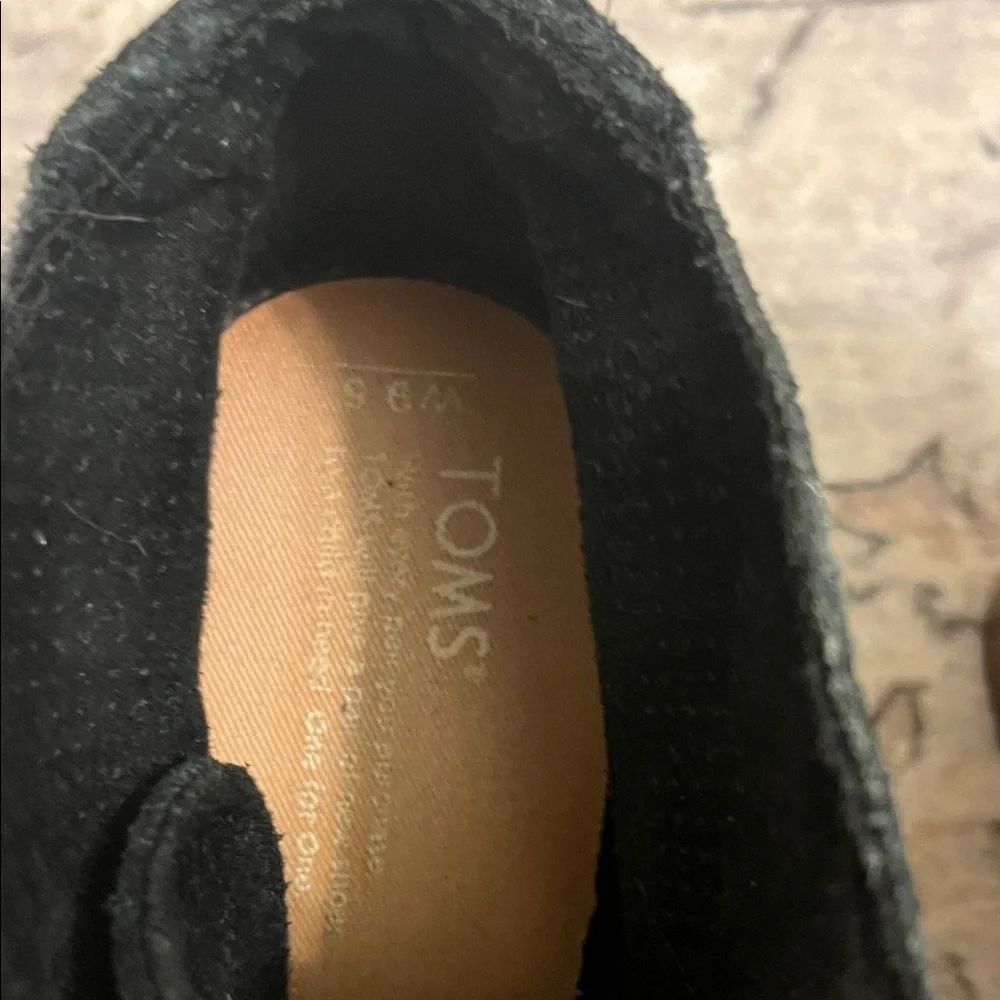 Toms Black Lace Up Women's Boots - Picture 3 of 8